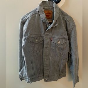Levi’s Grey Wash Denim Jacket. Men’s Size Large